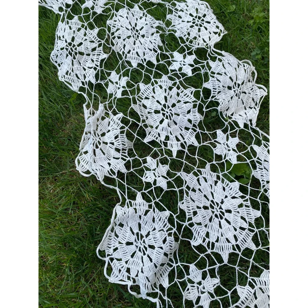 Vintage Table Runner Crochet Floral Lace 64x17 Ivory Cottagecore Victorian Boho